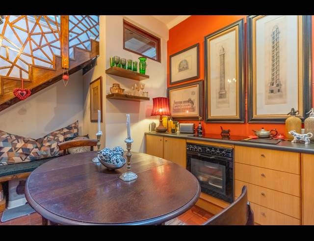 2 BEDROOM APARTMENT FOR SALE IN ESSENWOOD